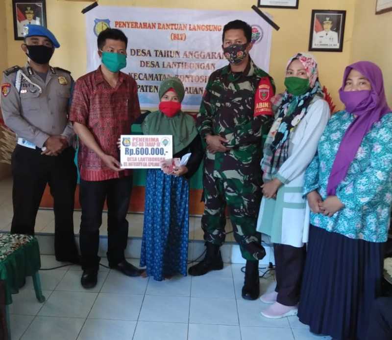 Pemdes Lantibongan Kembali Salurkan BLT Tahap III ke Penerima Manfaat