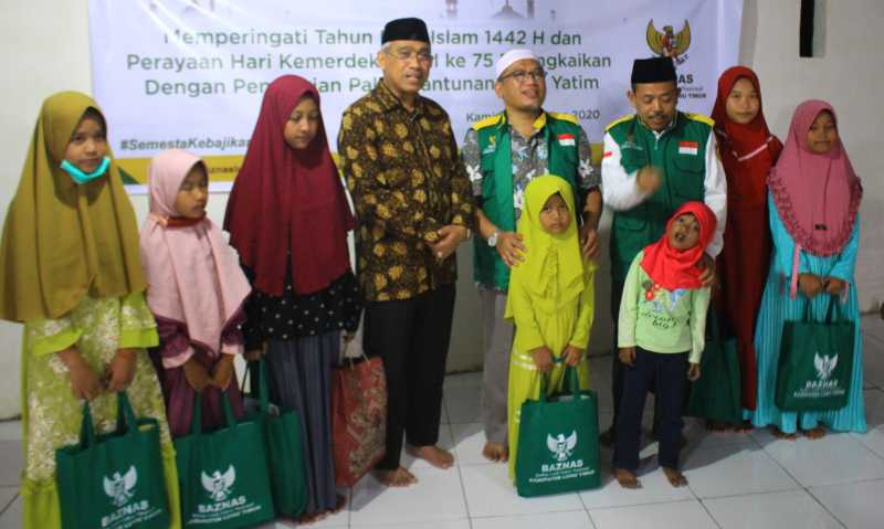 Peringati Tahun Baru Islam 1442 H, Baznas dan Bupati Santuni Anak Yatim