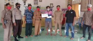Serahkan BLTDes Tahap Ke V Tercepat, Ini Komentar Budianto Matandre
