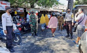 25.8 foto tiga pilar Tiga Pilar Kelurahan Gusung Rutin Edukasi Protokol Kesehatan di TPI Paotere