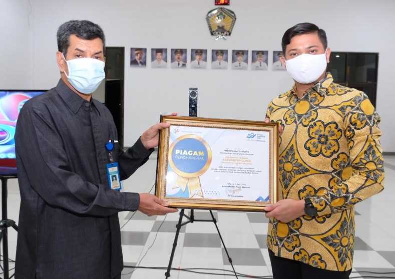 Lampaui Target Nasional, Pemkab Gowa Dapat Penghargaan BPS