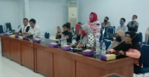 Ricuh Warnai Rapat DPRD, Tim Covid-19 Majene dan Keluarga Pasien