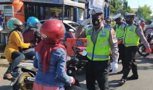 6.8 foto pelanggar Pelanggar Berkurang Hingga 81% di Wilayah Polres Pelabuhan Makassar