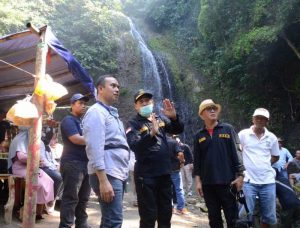 Genjot Potensi Wisata, Dollah Mando Kunjungi Air Terjun Salbir dan Bukit Sulapan Angin