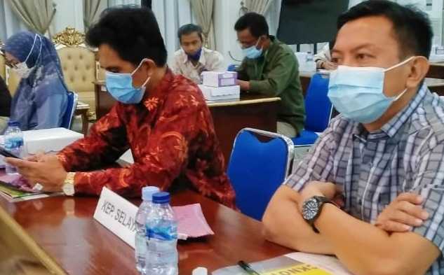 Ketua KPU dan Koordinator Divisi Tekhnis Dampingi Paslon  Proses Pemkes