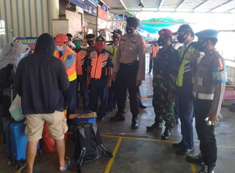 Polsek Soeta Operasi Yustisi di Pelabuhan Makassar