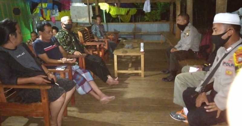 Patroli Rutin, Kapolsek Polut Ajak Warga Patuhi Protokol Kesehatan