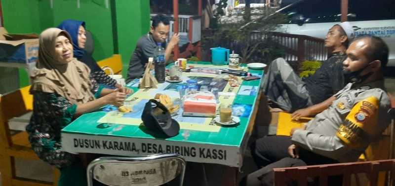 Bhabinkamtibmas Desa Aeng Batu-Batu Sasar Cafe, Sosialisasi Perbup No.25/2020