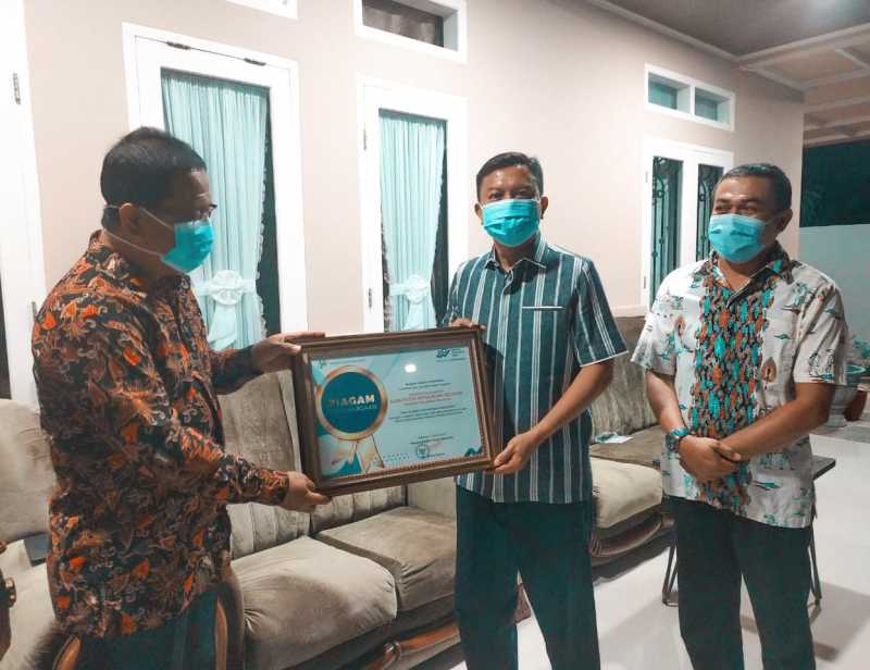 Pemkab Selayar Terima Penghargaan dari BPS 