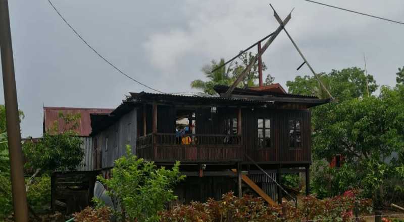 Puluhan Rumah Rusak, Diterjang Angin Puting Beliung