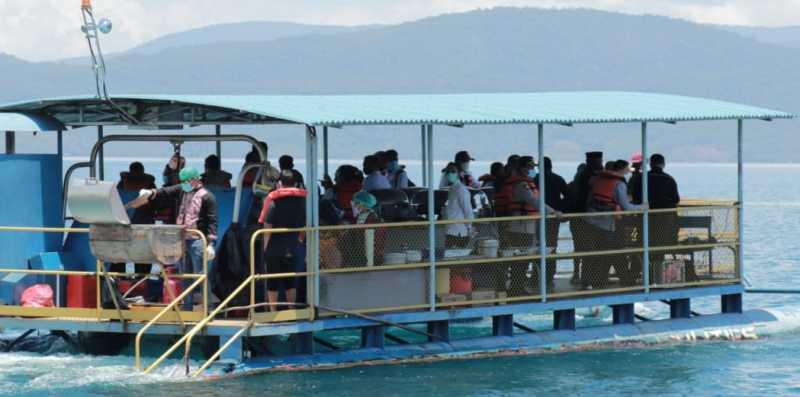 Tiba di Luwu Timur, Nurdin Abdullah Keliling Danau Matano