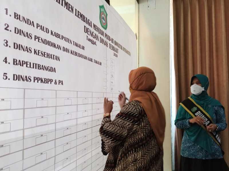 Bunda PAUD dan Empat OPD Teken Komitmen Kolaborasi PAUD Holistik Integratif di Takalar