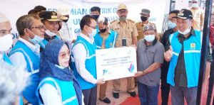27.10 foto wagub Wagub dan Bupati Resmikan Listrik Desa di Pandang Lau