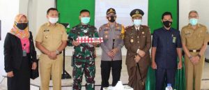Kapolres Takalar Beri Kejutan Nasi Tumpeng ke Kodim 1426