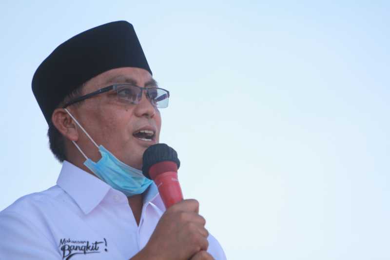 Birokrat Senior Itu, Pendamping Yang Pas