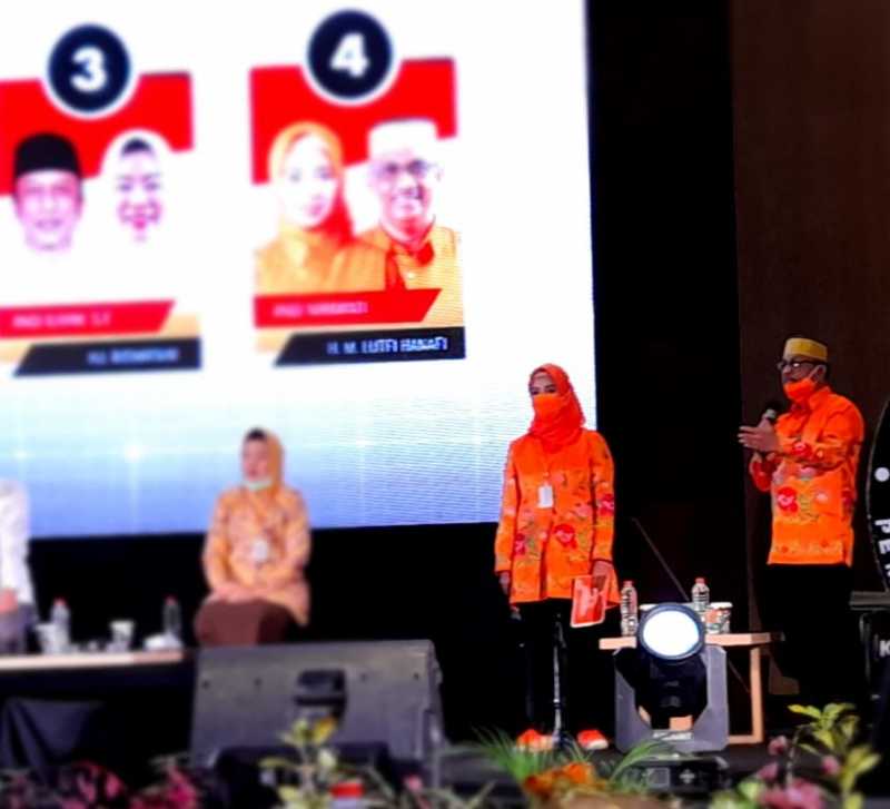 Anir-Lutfi Sukses Berbagi Peran di Debat Perdana Pilkada Pangkep