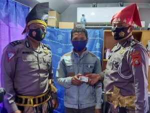 Cara Unik Satlantas Polres Pelabuhan Peringati Hari Jadi Kota Makassar