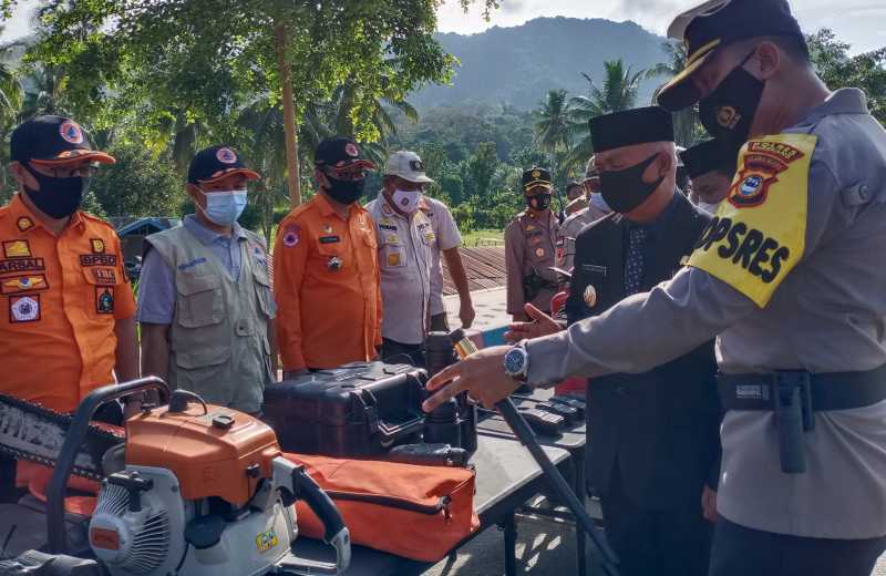 Kapolres Enrekang Apel Gelar Pasukan Kesiapsiagaan Penanganan Bencana Alam