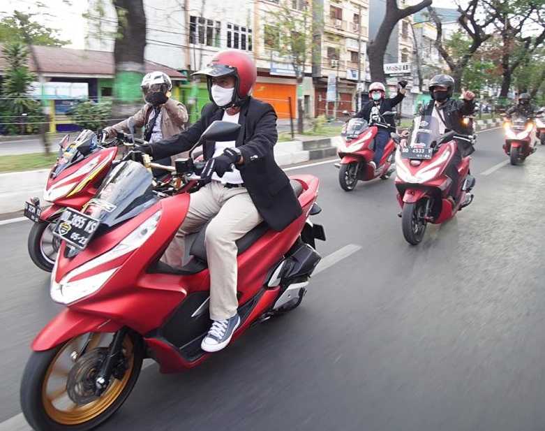 Asmo Sulsel Apresiasi Komunitas Pecinta Sepeda Motor Honda PCX150