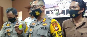 24.11 foto taka racik Polres Takalar Racik Minuman Tradisional Jadi Cairan Hand Sanitizer