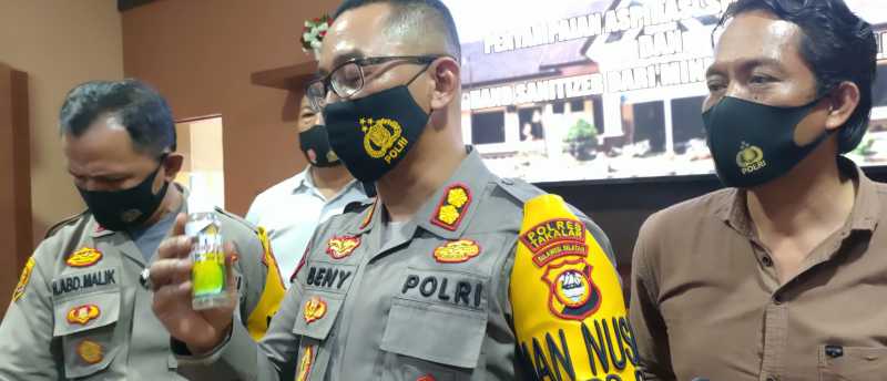 Polres Takalar Racik Minuman Tradisional Jadi Cairan Hand Sanitizer
