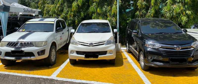 Samsat Makassar Amankan Tiga Unit Mobil, Diduga Bodong