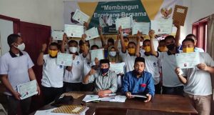 26.11 foto enrek baznas Baznas Enrekang Lepas Alumni Kursus Jurusan Teknik Listrik dan Teknik Las