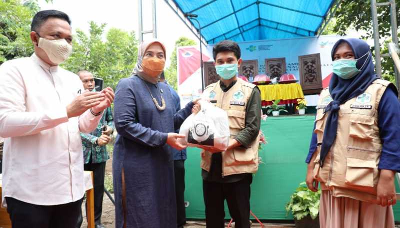 Jelang Hari Jadi Bantaeng, Aliyah Mustika Beri Hadiah 766 Paket BPT