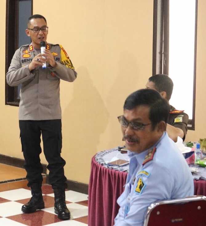 Kapolres Takalar Gelar Ngopi Bareng Unsur CJS