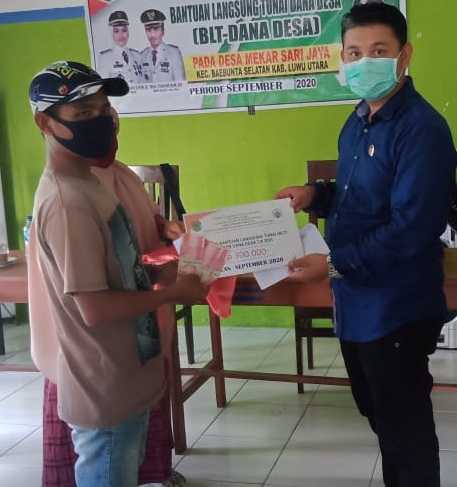 Kades Mekar Sari Jaya Salurkan BLTDes Bulan September