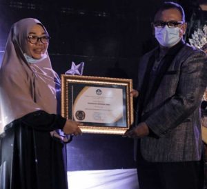 14.12 foto uitku UIT Makassar Raih Kinerja Tertinggi 2020 se-Sulawesi