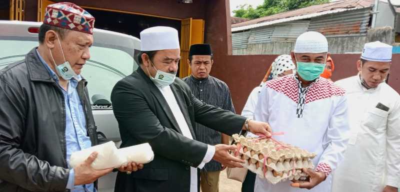 IPIM Sulsel Bantu Sembako Imam Masjid di Manggala