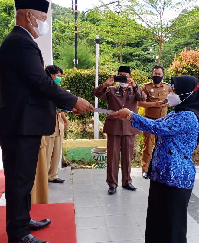 Serahkan SK Kepada 166 CPNS, Ini Harapan Muslimin Bando Serahkan SK Kepada 166 CPNS, Ini Harapan Muslimin Bando