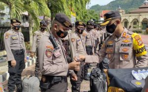 6.12 foto enrek lepas Lepas Personel BKO Ke Polres Tana Toraja, Ini Pesan Kapolres Enrekang