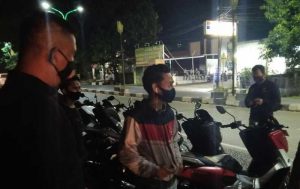 Operasi Prokes Malam Hari, Tim Sabata Polres Takalar Sasar Dua Tempat Keramaian