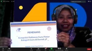 FOTO 3 Aku Pintar Bentuk Komunitas Guru Pintar Bagi Guru di Indonesia