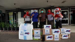 IMG_3996 JNE Distribusikan 100 Ton bantuan Covid-19 ke Seluruh Indonesia