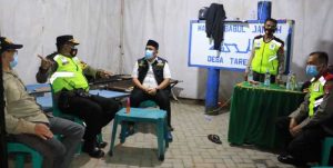 1.1 foto lutrim wabup Malam Tahun Baru, Wabup Lutim dan Forkopimda Keliling Pantau Pos Pengamanan