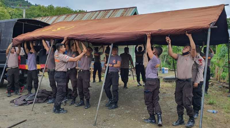 Brimob Sulsel Dirikan Posko dan Dapur Umum di Sulbar