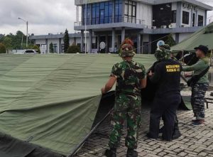 Tiba di Mamuju, Lantamal VI Langsung Dirikan Tenda Posko Bantuan Bencana
