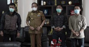 Bahas Luwu Tengah, Basmin Mattayang Terima Audiensi Mahasiswa