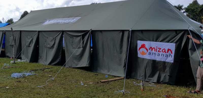 Mizan Salurkan Bantuan Tenda Pleton, Hasil Donasi Konsumen Alfamart untuk Mamuju