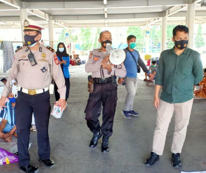 Polres Pelabuhan Ajak Warga Patuhi Prokes di Terminal Penumpang Kapal