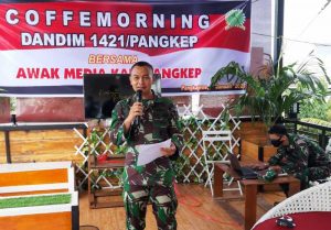 8.1 foto pangkep di Jalin Keakraban, Dandim 1421 Ngopi Bareng Awak Media