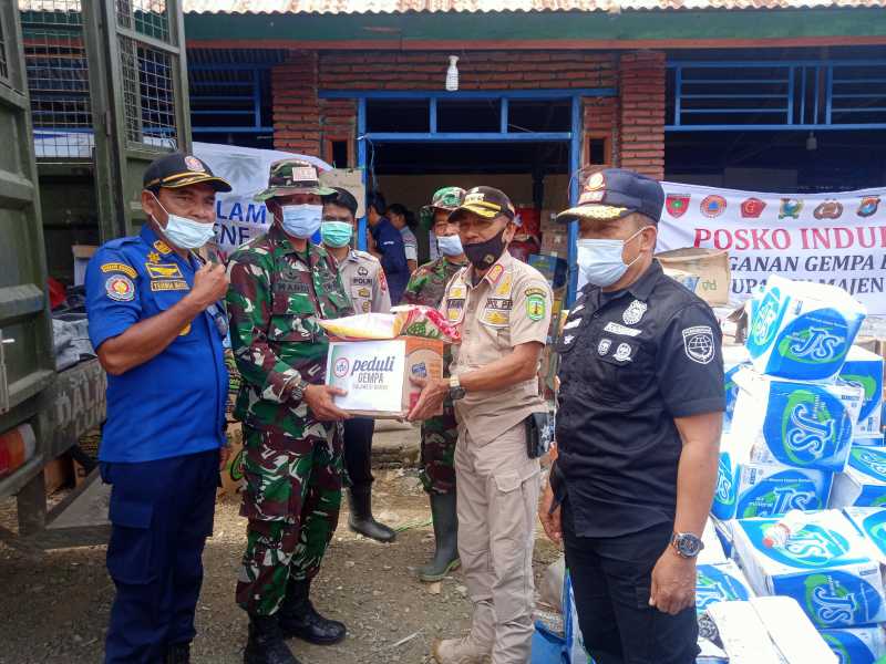 Bantuan Pemkab Luwu Untuk Sulbar Telah Disalurkan Diposko Induk Majene