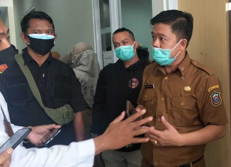 Oknum Staf Protokoler Takalar Larang Wartawan Liput Vaksinasi Covid-19