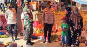 10.2 foto kapolres Kapolres - Dandim Enrekang Bersinergi Dalam Operasi Yustisi