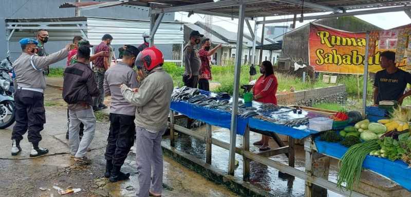 Operasi Yustisi, Tim Tripika Kecamatan PallanggaTemukan Belasan Warga tak Pakai Masker