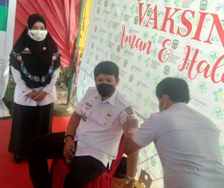 Ketua KNPI Sulsel dan MPC PP Luwu Lebih Pede Usai Divaksin