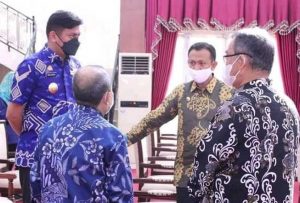 Jelang HUT Takalar ke-61, Bupati Terima Bantuan Dua Mobil dari Pemprov